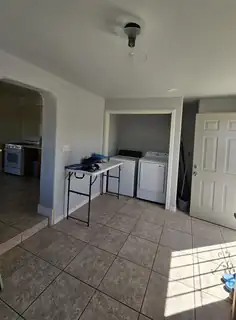 2834 Monroe Street NE Kitchen