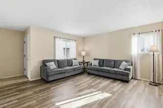 905 Los Reyes Court SE Living Room