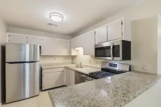 905 Los Reyes Court SE Kitchen