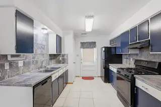 1510 Sandy Lane Court SE Kitchen