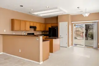 1000 Maroa Street NW Kitchen