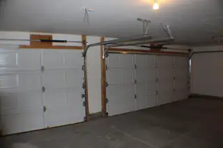 7068 Husky Drive NE Garage