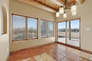 5566 Corrales Road Living Room
