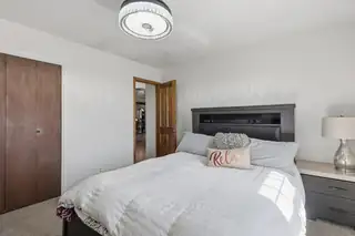 21 Kennedy Drive Bedroom