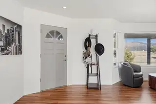 136 Weimer Road Living Room