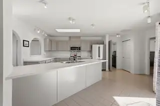 136 Weimer Road Kitchen