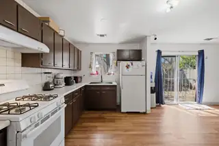 2716 Apple Valley Avenue SW Kitchen