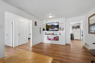 2716 Apple Valley Avenue SW Living Room