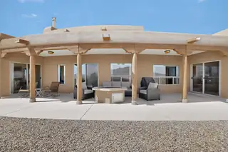 400 Paseo De Corrales Patio