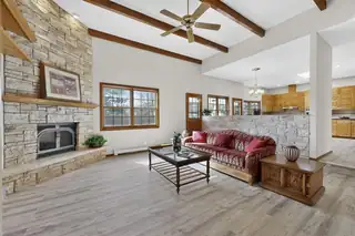 734 Fairway Loop SE Living Room