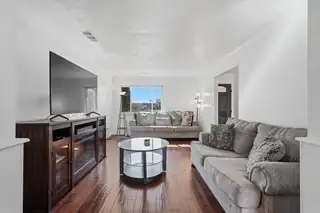 260 Tarpon Avenue SE Living Room