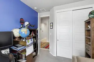 4245 Crowned Eagle Loop NE Home Office