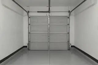 702 Broadway Boulevard SE 8 Garage