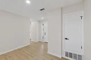 503 Maddox Loop Living Room