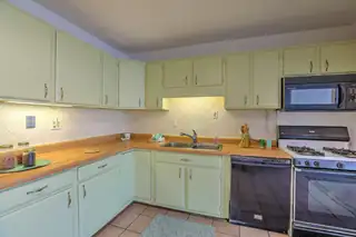 5420 Mountain Road NE Kitchen