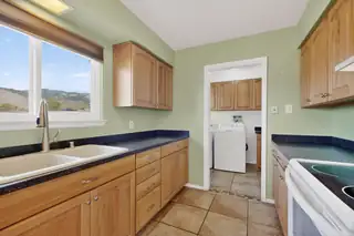 12125 Emperor Drive NE Kitchen