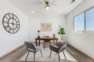 129 Chamartin Avenue Home Office