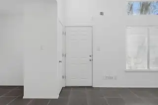 725 Barelas Court SW Living Room