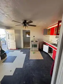 2827 Bel Air Drive NE Kitchen