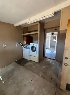 2827 Bel Air Drive NE Laundry Room