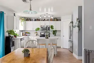 7324 Tolleson Avenue NW Kitchen