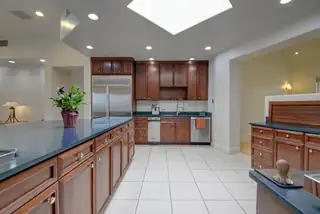 1515 Los Nietos Court NW Kitchen