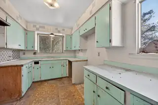 13420 Chico Road NE Kitchen