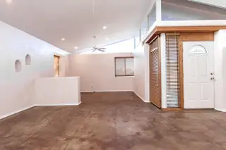 1209 Poplar Avenue Living Room