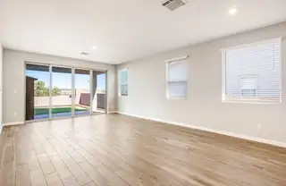 3305 Wolf Tail Loop NE Living Room