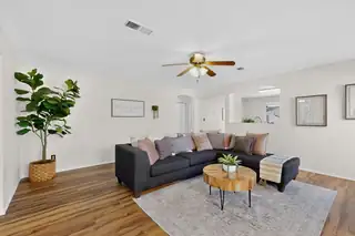 7609 Prairie Falcon Avenue NW, Albuquerque