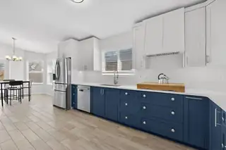 11 Flores Bonitas Avenue Kitchen