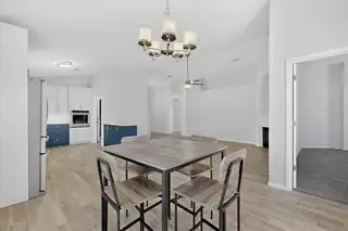 11 Flores Bonitas Avenue Dining Room