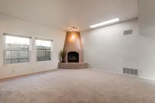 5521 Overlook Drive NE Living Room