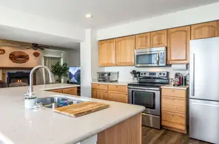 8717 Greenarbor Road NE Kitchen