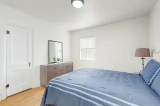 3106 Monte Vista Boulevard NE Bedroom