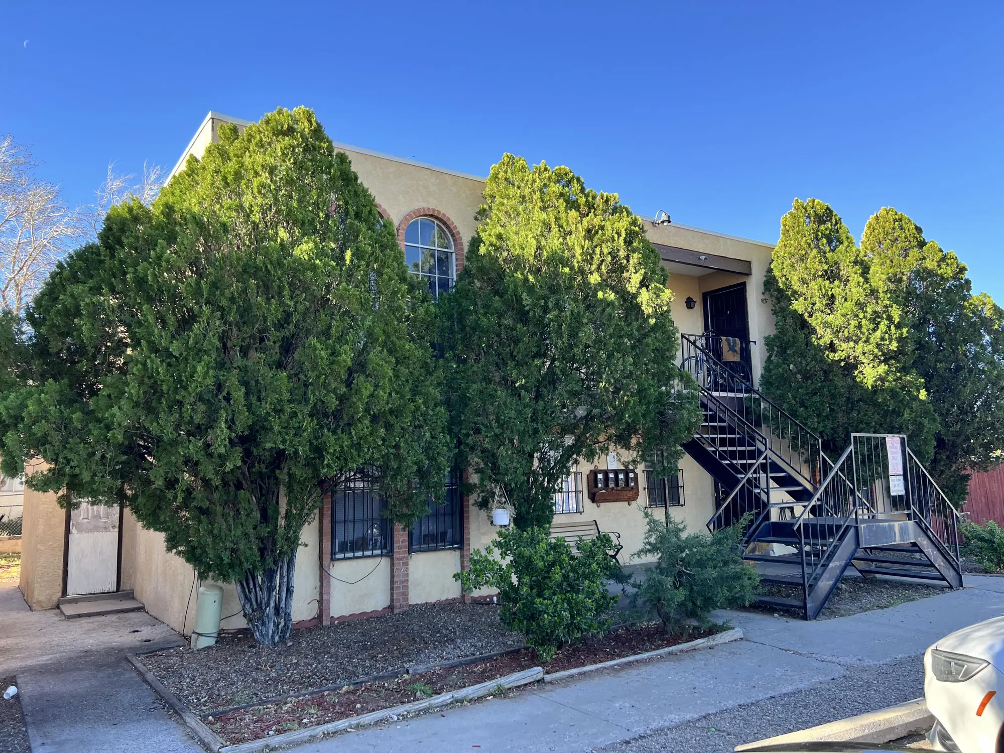 12200 Candelaria Road NE