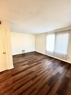 12200 Candelaria Road NE 