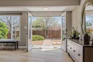 1901 Truman Street NE Living Room