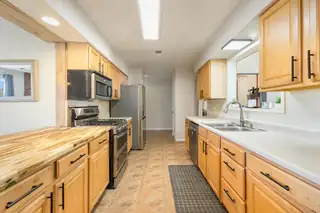 1105 Robin Road SE Kitchen
