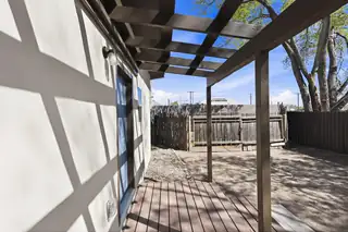 212 S 5th Street Patio