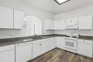 212 S 5th Street Kitchen