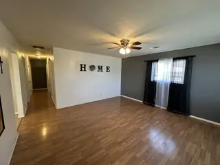 6209 Sunset Gardens Road SW Living Room