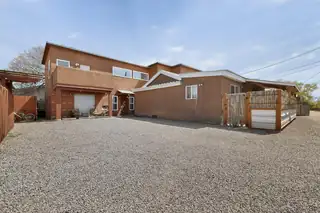 3327 Caminito Quintana 