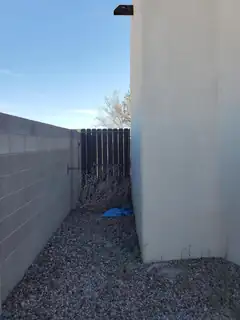 1881 17th Avenue SE Garage