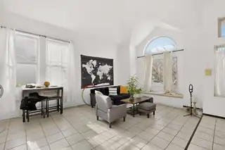 5301 Hattiesburg Avenue NW Living Room