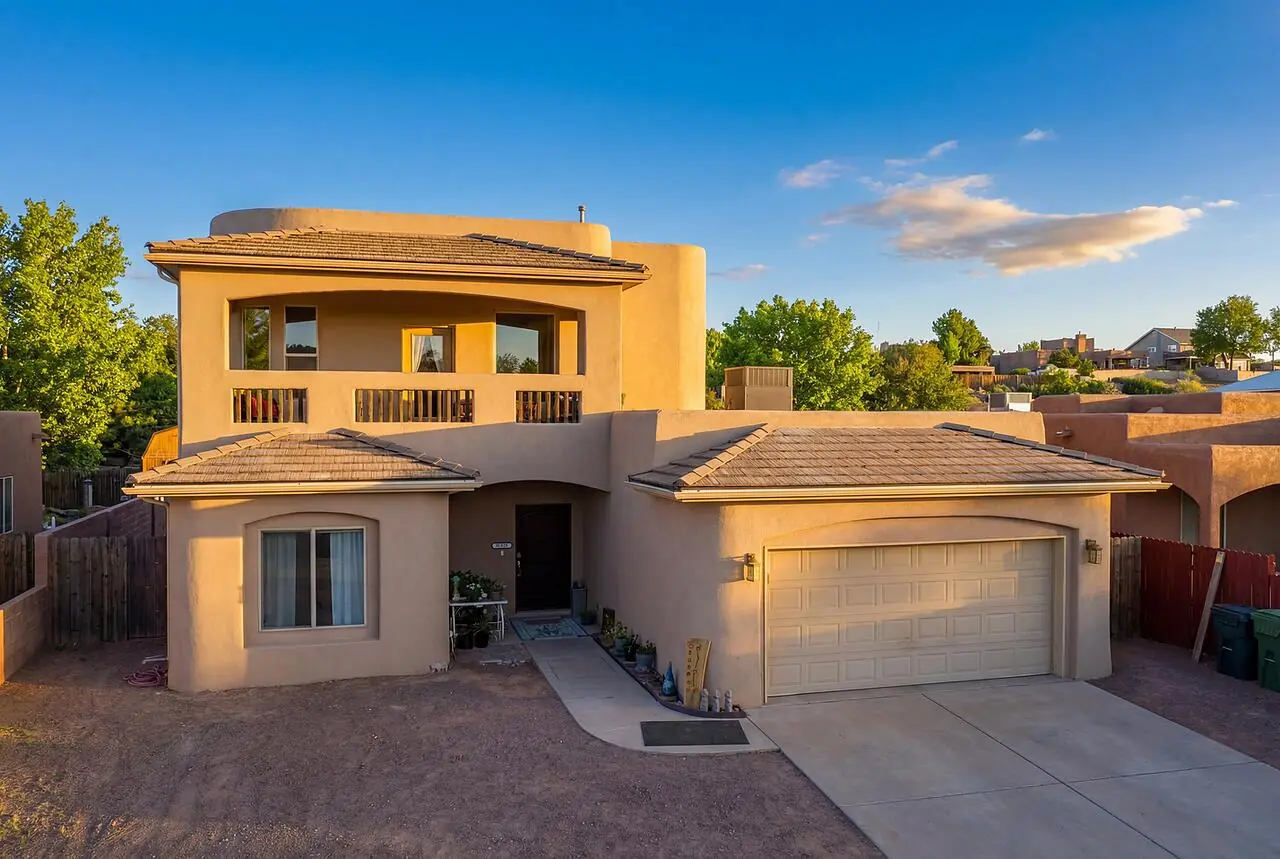 705 Chihuahua Road NE