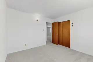 808 Ash Loop Kitchen