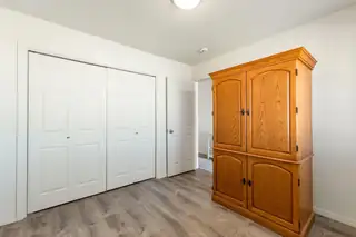 524 10th Avenue NE Bedroom