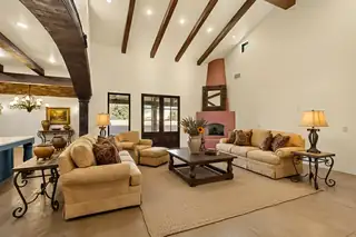 6224 Camino Alto Road NW Living Room