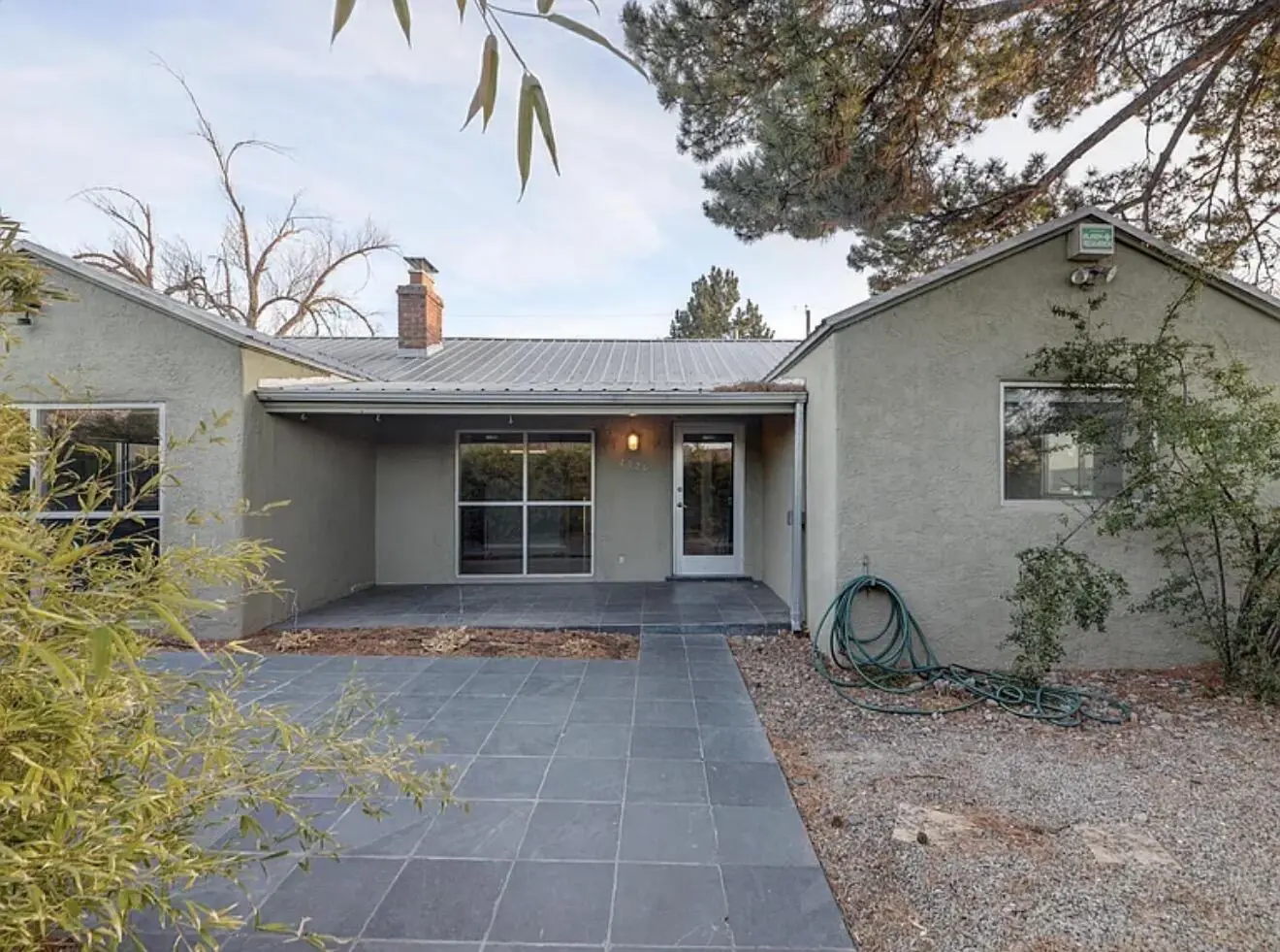 2920 Santa Clara Avenue SE